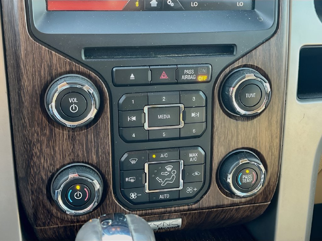 Used 2013 Ford F150 Lariat w/ Luxury Equipment Group AWD/4WD image 14