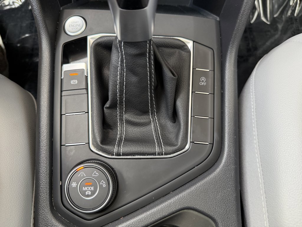 Used 2022 Volkswagen Taos SE w/ Panoramic Sunroof Package image 24