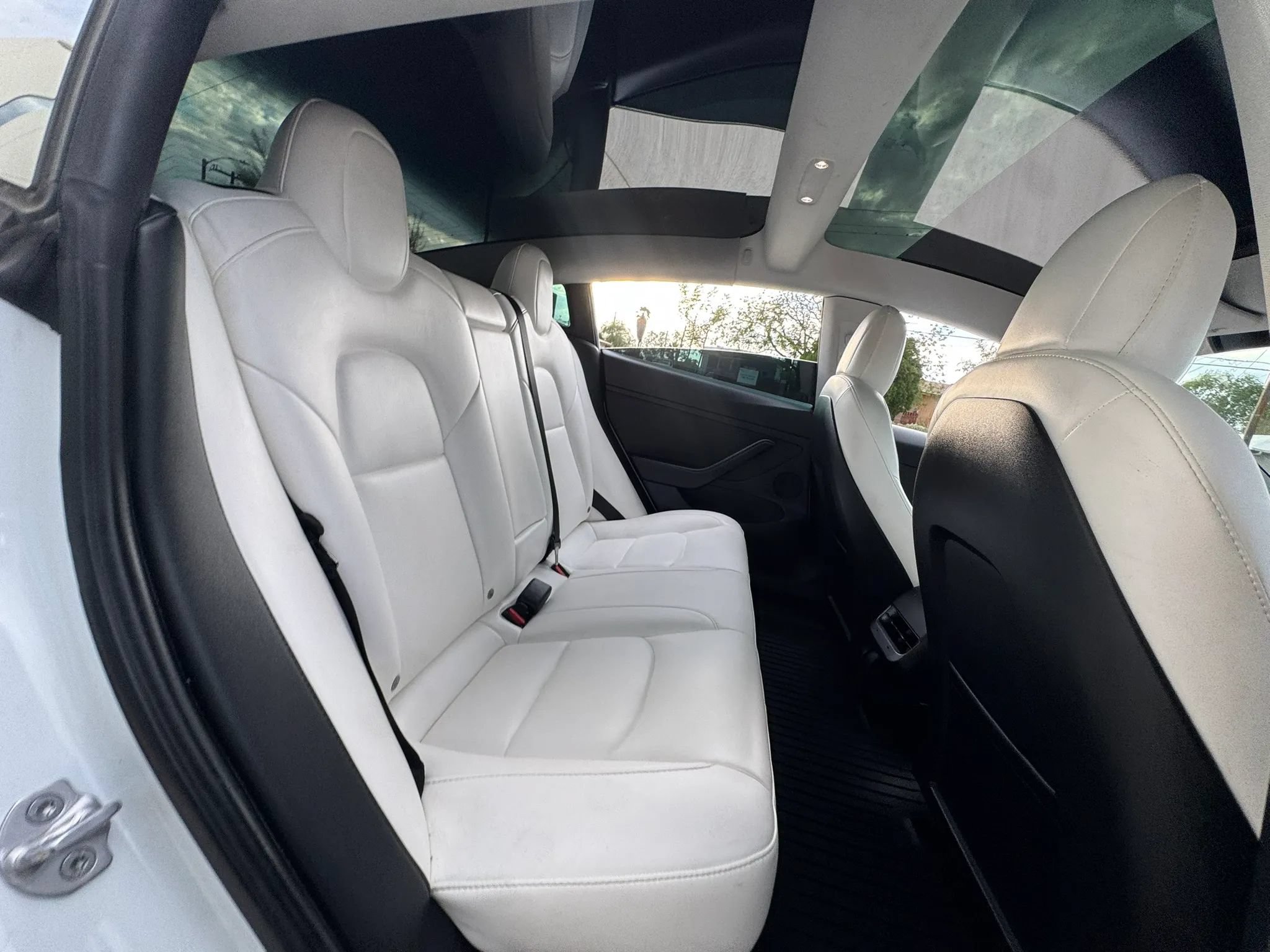 Used 2022 Tesla Model 3 Standard Range RWD image 15