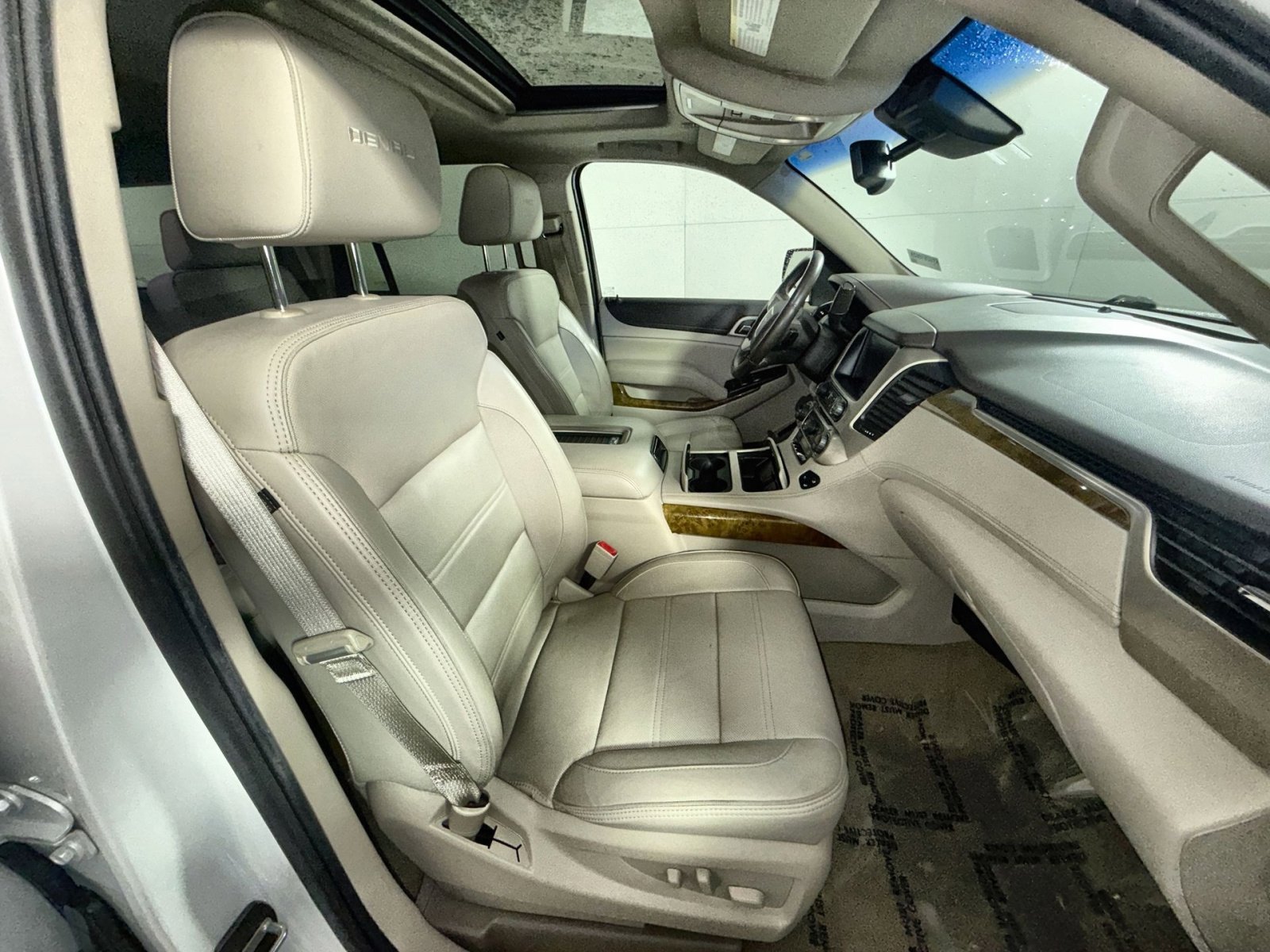 Used 2017 GMC Yukon Denali w/ Open Road Package image 28