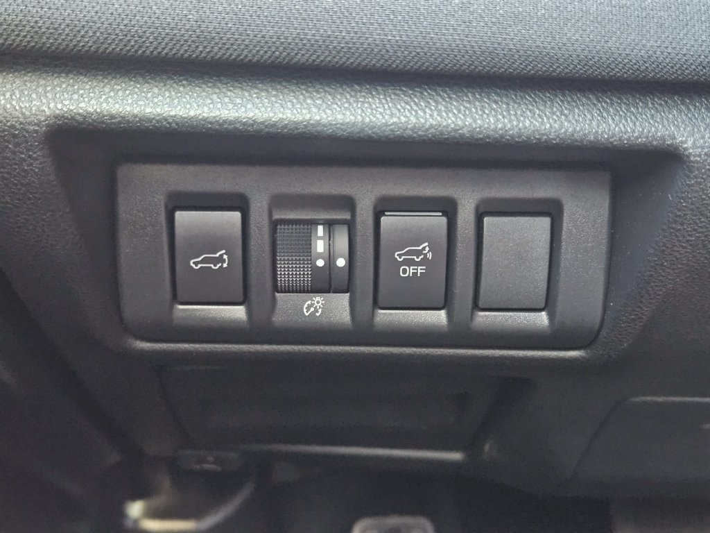 Used 2024 Subaru Outback Premium AWD/4WD image 22