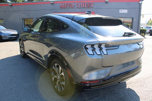 Used 2021 Ford Mustang Mach-E Premium image 5