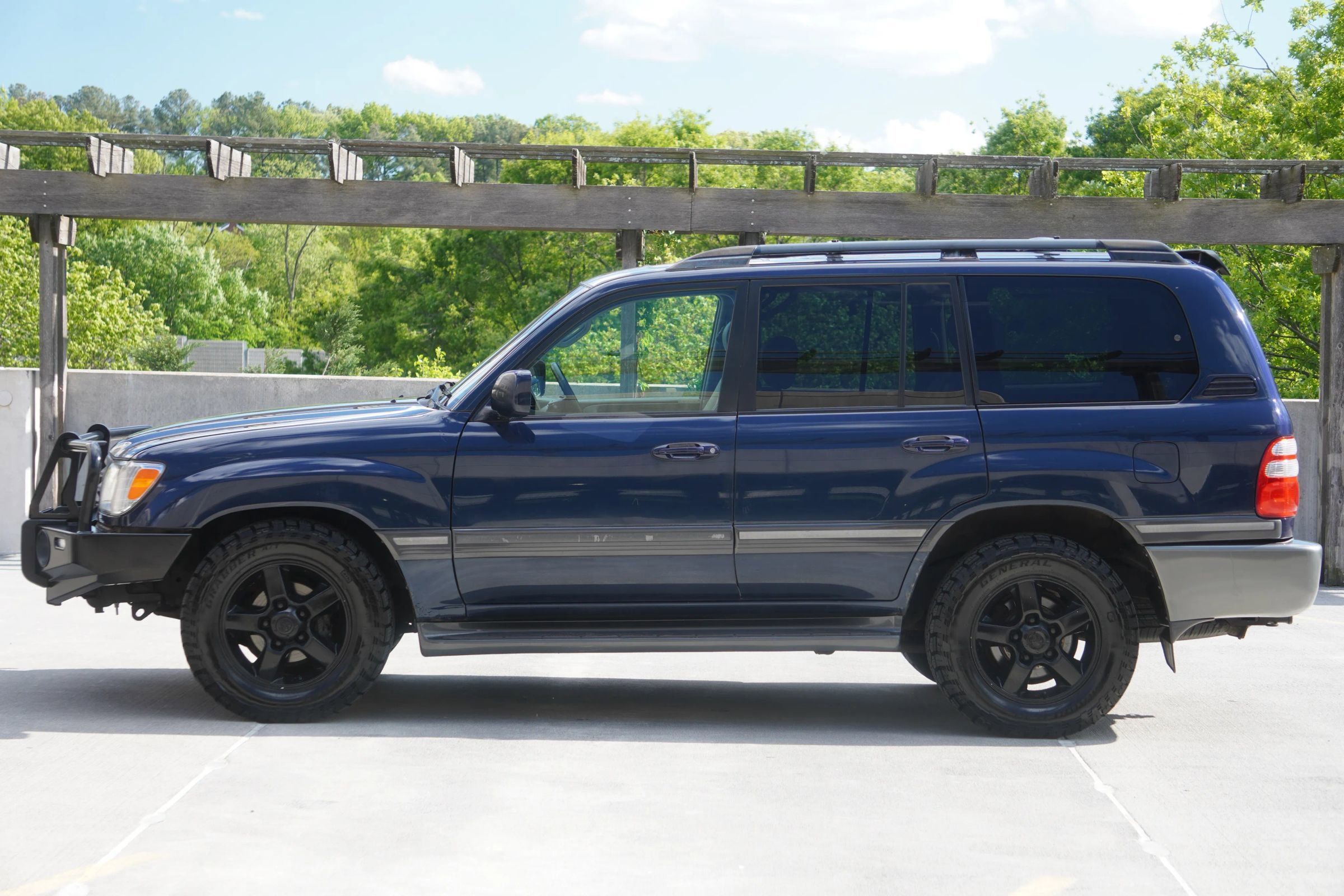 Used 2004 Toyota Land Cruiser AWD/4WD image 7