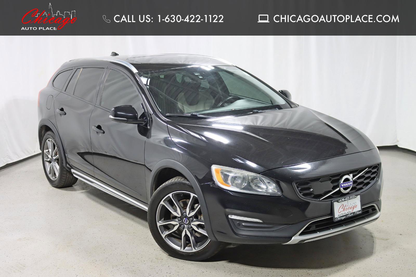 Used 2018 Volvo V60 T5 Cross Country w/ Convenience Package image 1