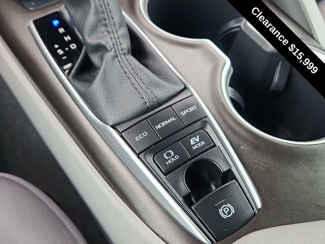 Used 2022 Toyota Camry LE FWD image 38