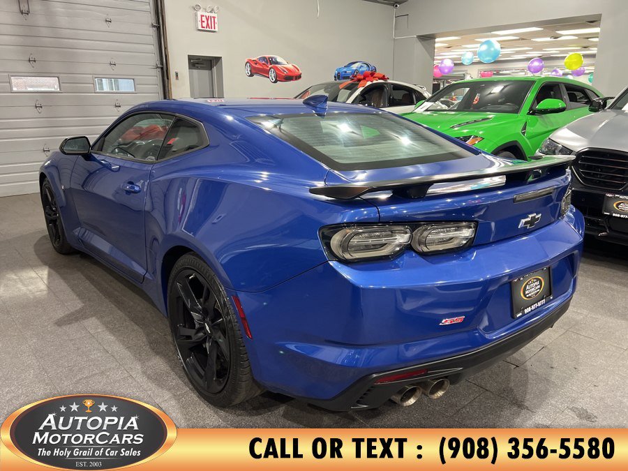 Used 2019 Chevrolet Camaro SS w/ Black Appearance Package RWD image 3