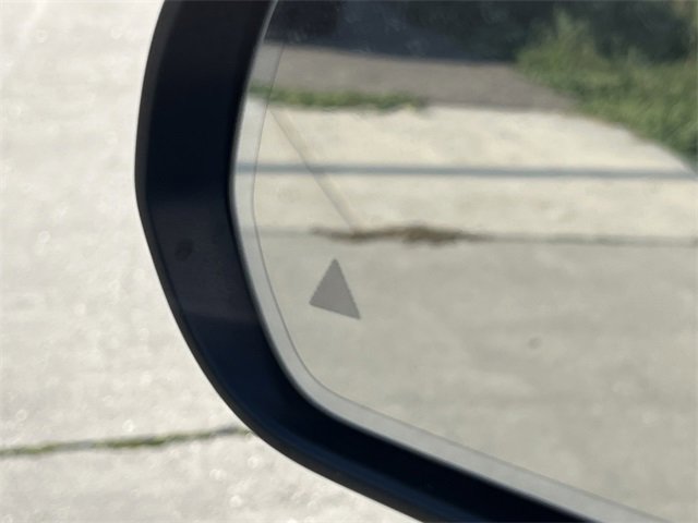 Used 2024 Mercedes-Benz GLB 250 4MATIC image 38