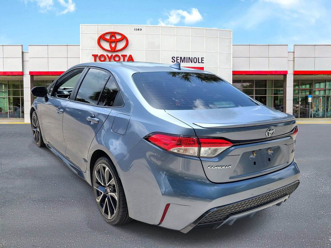 Used 2022 Toyota Corolla SE FWD image 4
