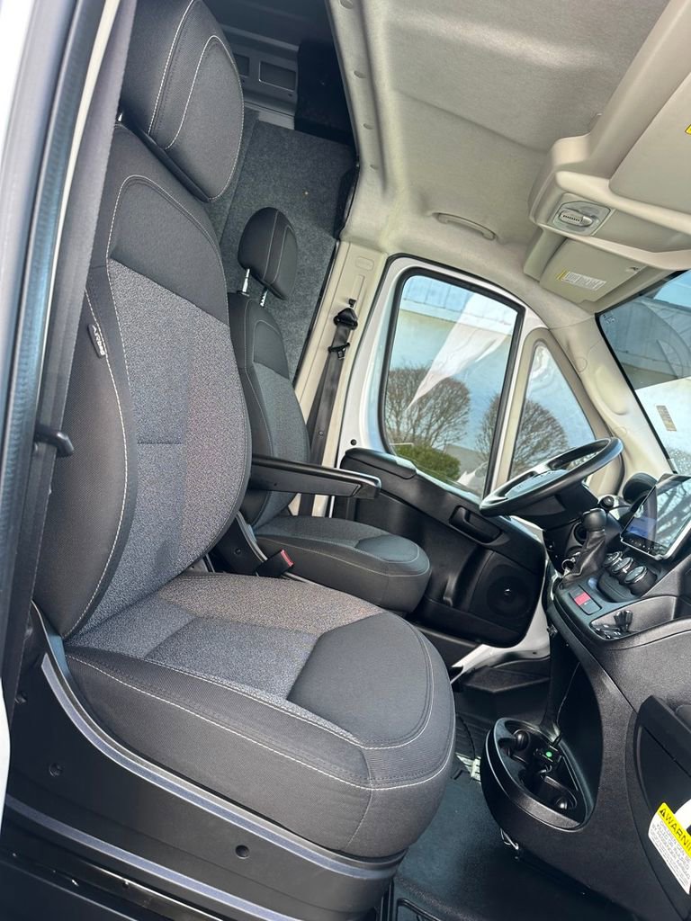 Used 2017 RAM ProMaster 1500 w/ Interior Convenience Group image 33