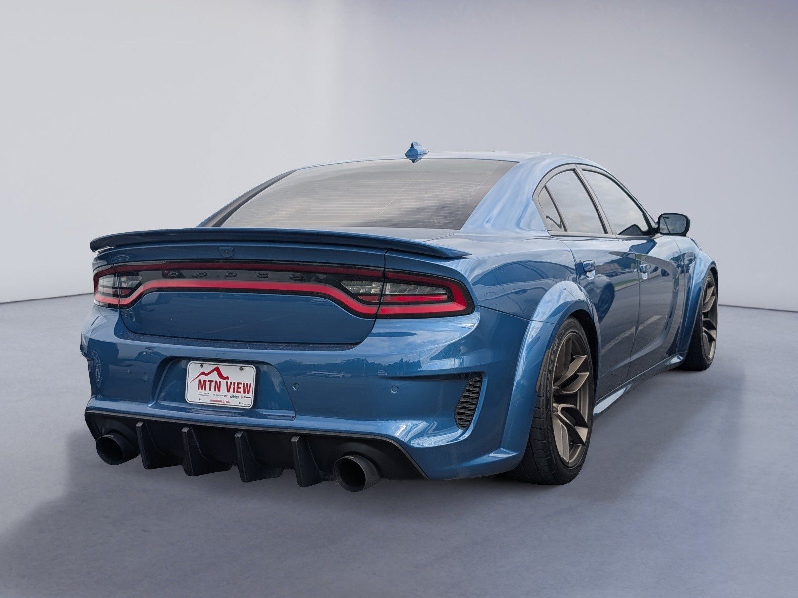 Used 2020 Dodge Charger SRT Hellcat w/ Carbon/Suede Interior Package RWD image 6