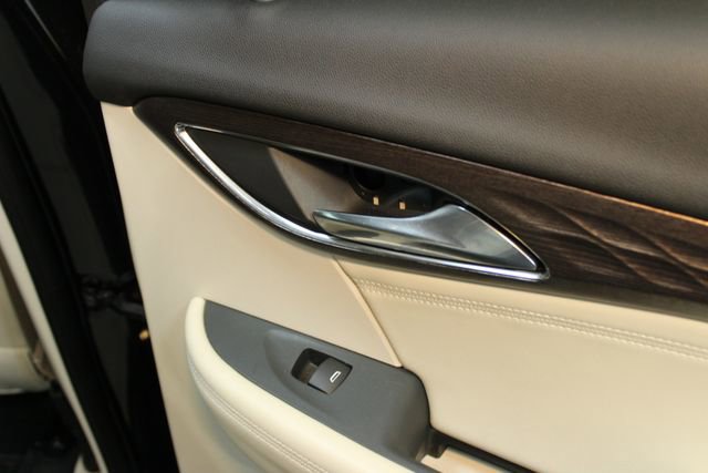 Used 2022 Buick Envision Avenir w/ Technology Package II FWD image 13