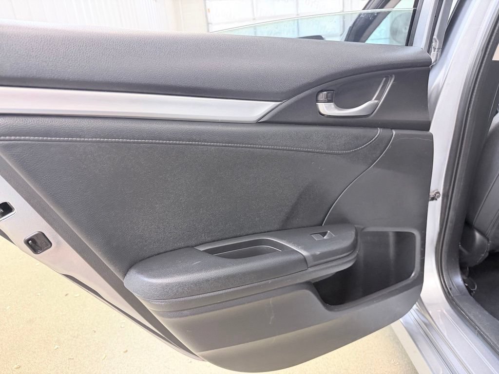 Used 2016 Honda Civic Touring image 18