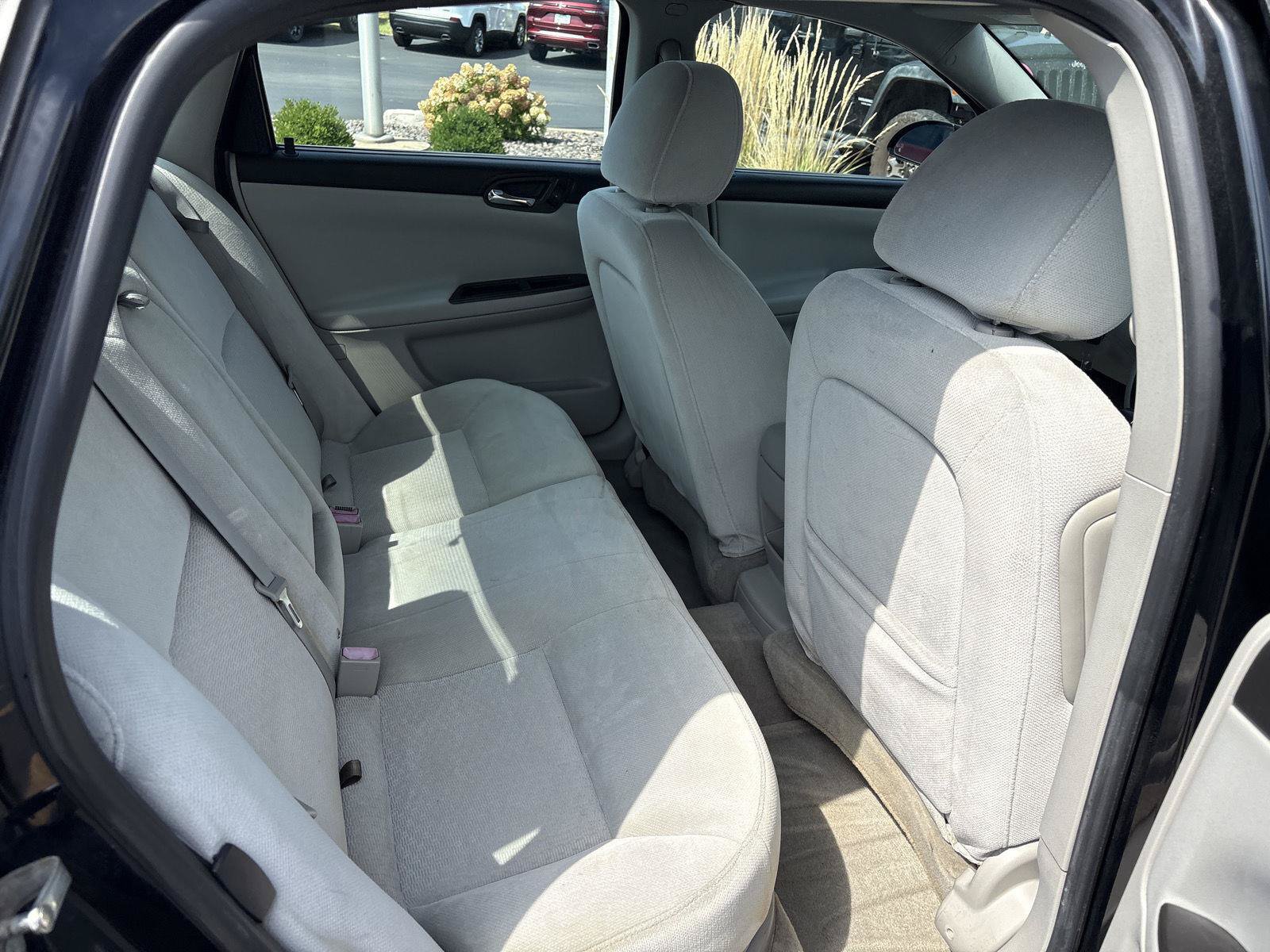 Used 2014 Chevrolet Impala LT w/ LT Sunroof Package FWD image 12
