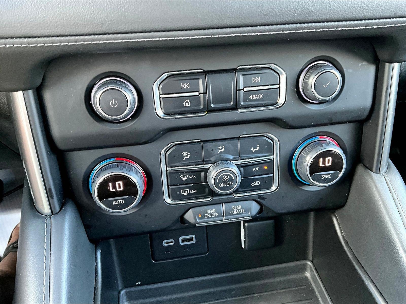 Used 2023 Chevrolet Suburban LS AWD/4WD image 39