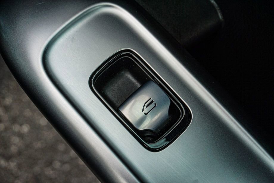 Used 2025 Mercedes-Benz C 300 Sedan image 53