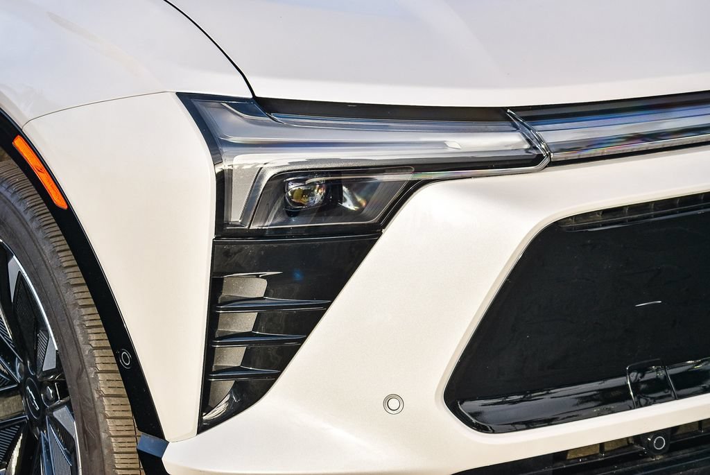 New 2025 Chevrolet Blazer EV RS w/ Super Cruise Package AWD/4WD image 8