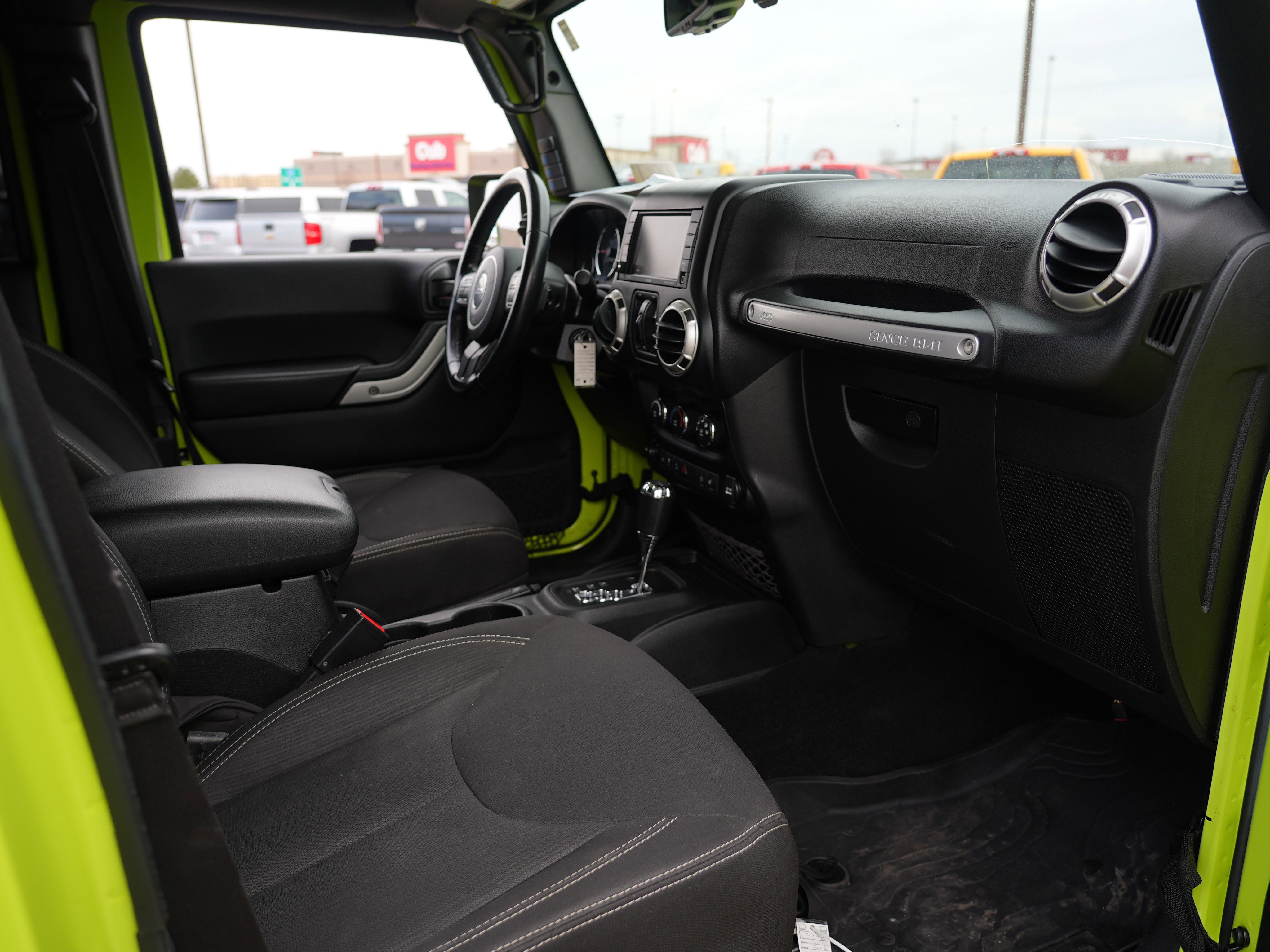 Used 2016 Jeep Wrangler Unlimited Sahara w/ Dual Top Group image 29