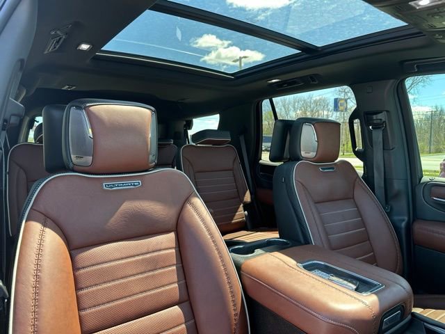 Used 2024 GMC Yukon Denali Ultimate AWD/4WD image 8