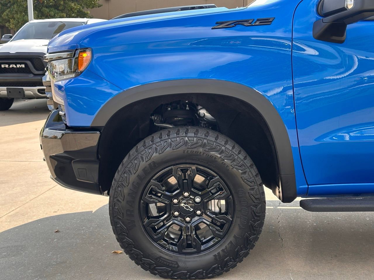 Used 2026 Chevrolet Silverado 1500 ZR2 w/ Dark Appearance Package image 9