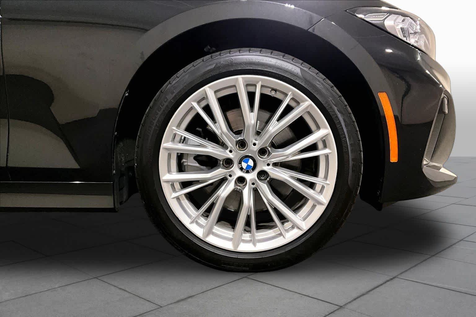 Certified 2023 BMW 330i xDrive Sedan w/ Premium Package AWD/4WD image 10