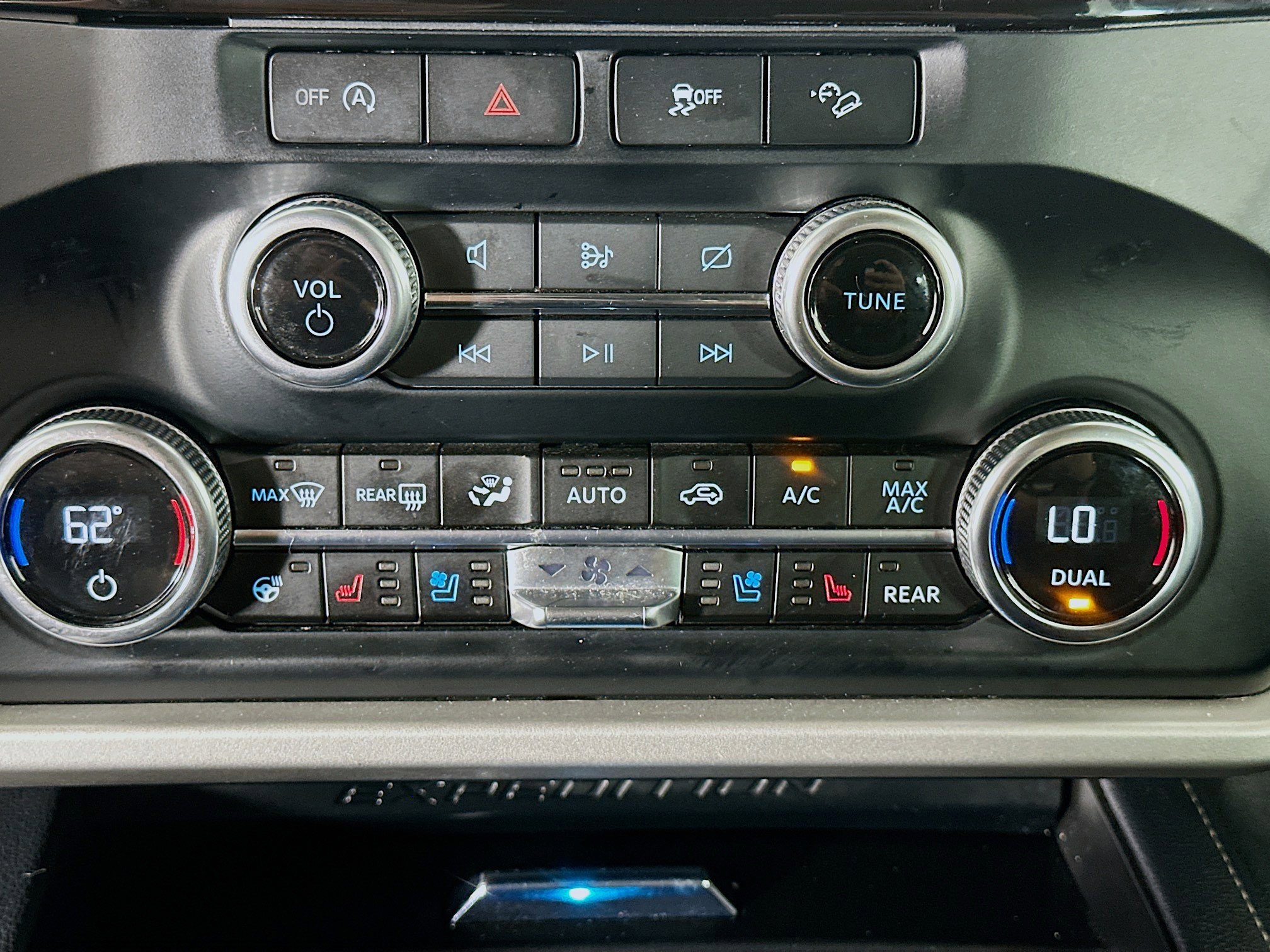 Used 2024 Ford Expedition Max XLT image 24