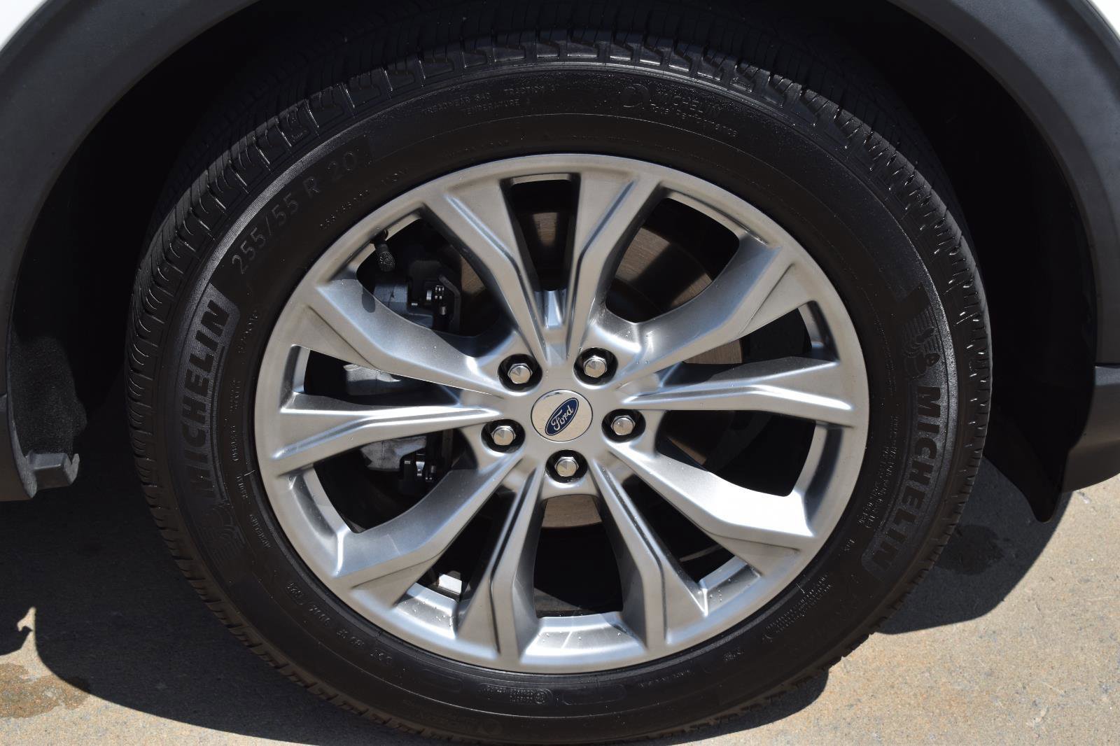 Used 2021 Ford Explorer XLT w/ Equipment Group 202A AWD/4WD image 11