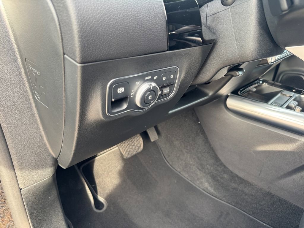 Certified 2025 Mercedes-Benz GLA 250 image 20