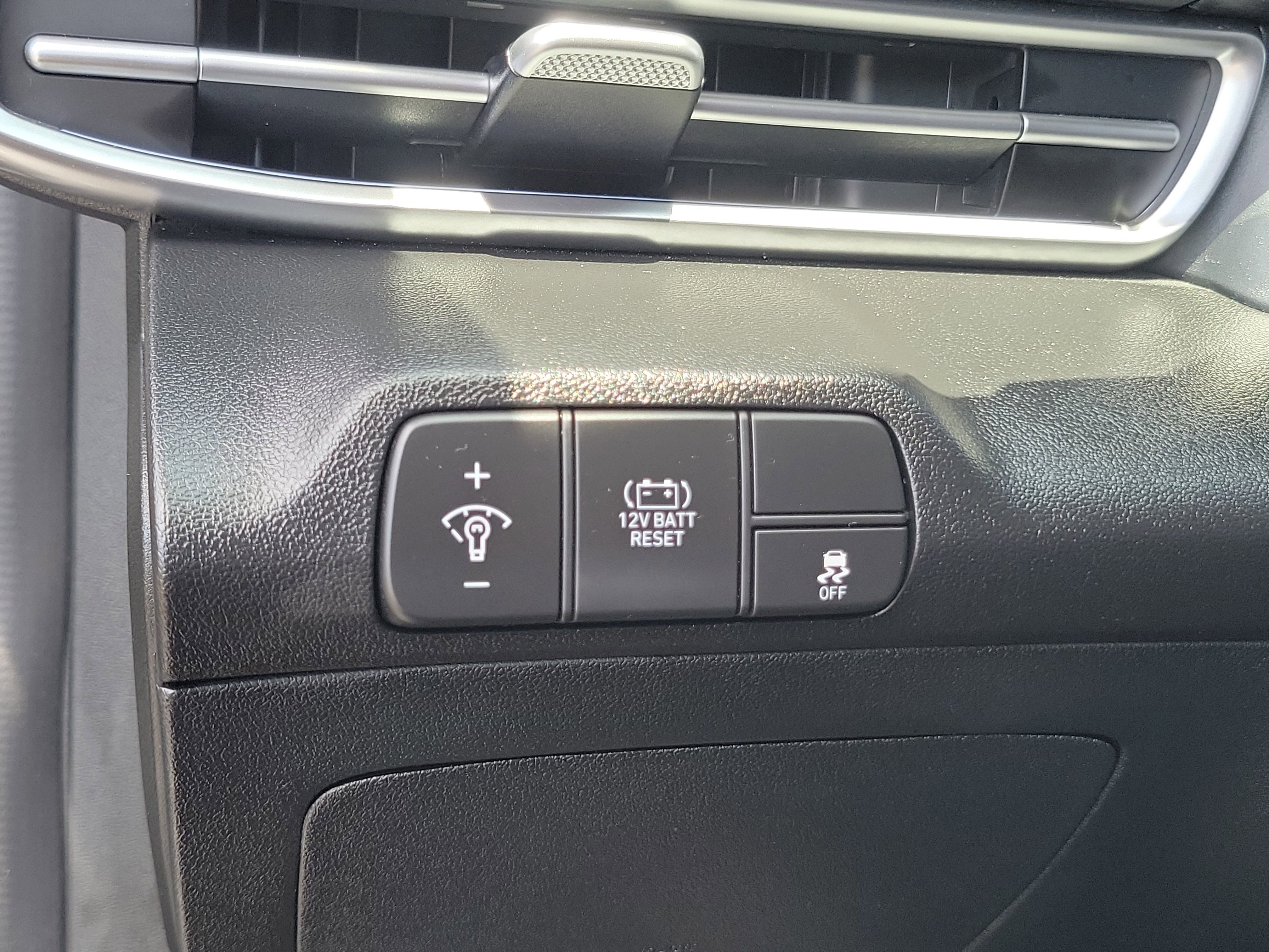 Certified 2025 Hyundai Elantra Limited image 20