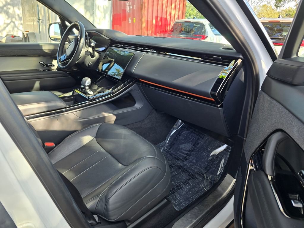 Used 2024 Land Rover Range Rover Sport Dynamic SE image 31