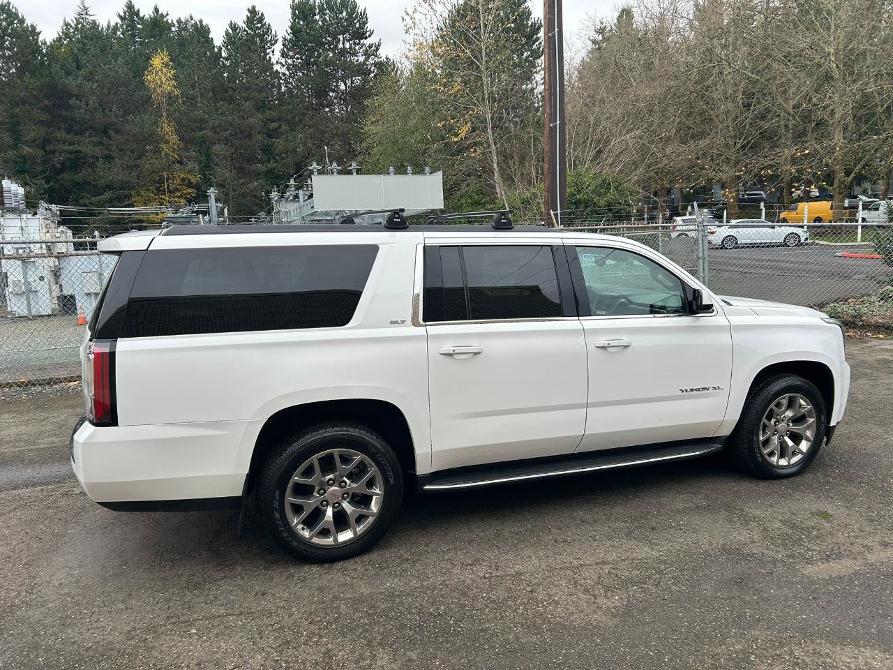 Used 2015 GMC Yukon XL SLT AWD/4WD image 4
