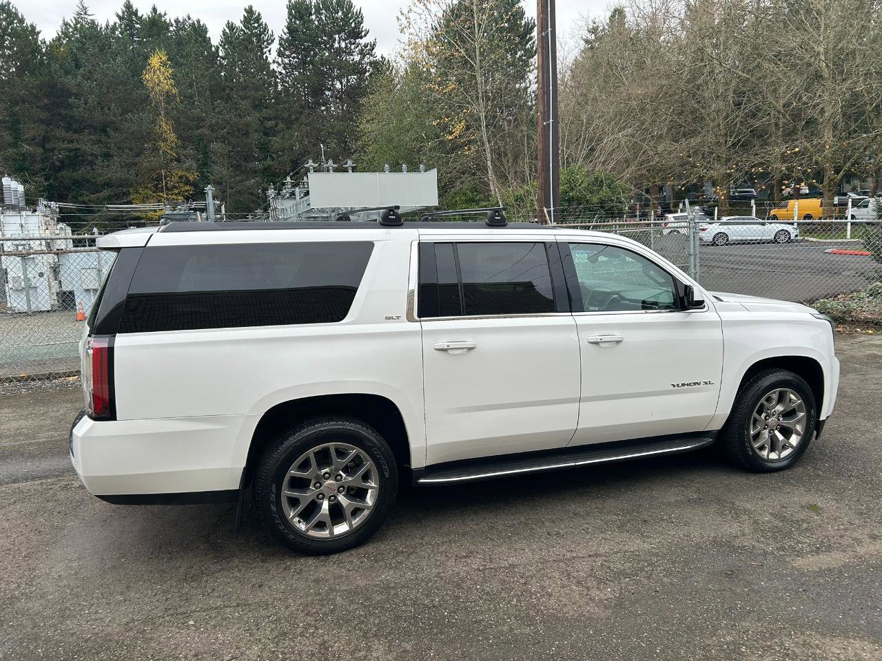 Used 2015 GMC Yukon XL SLT AWD/4WD image 4