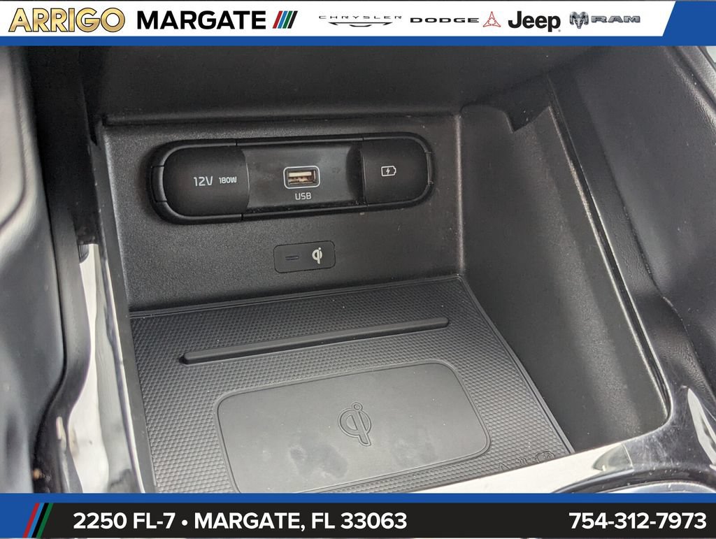Used 2022 Kia Telluride SX w/ Towing Package FWD image 22