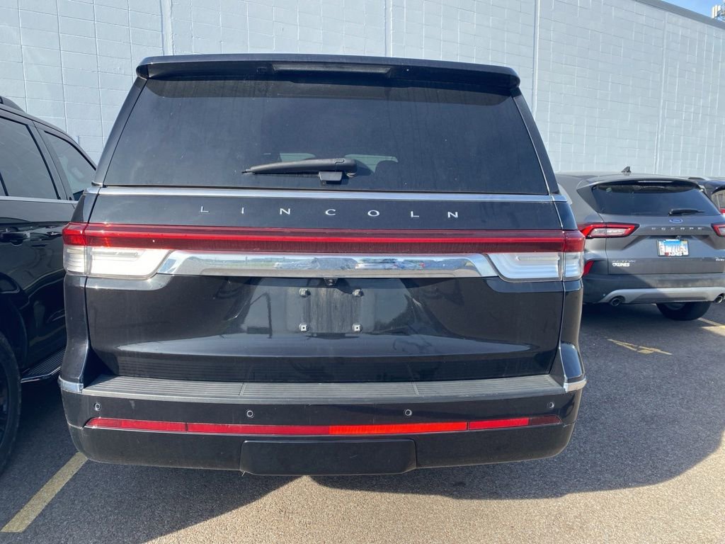 Used 2022 Lincoln Navigator L Reserve AWD/4WD image 11