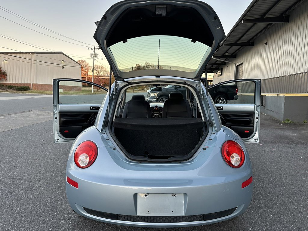 Used 2010 Volkswagen Beetle Coupe image 33