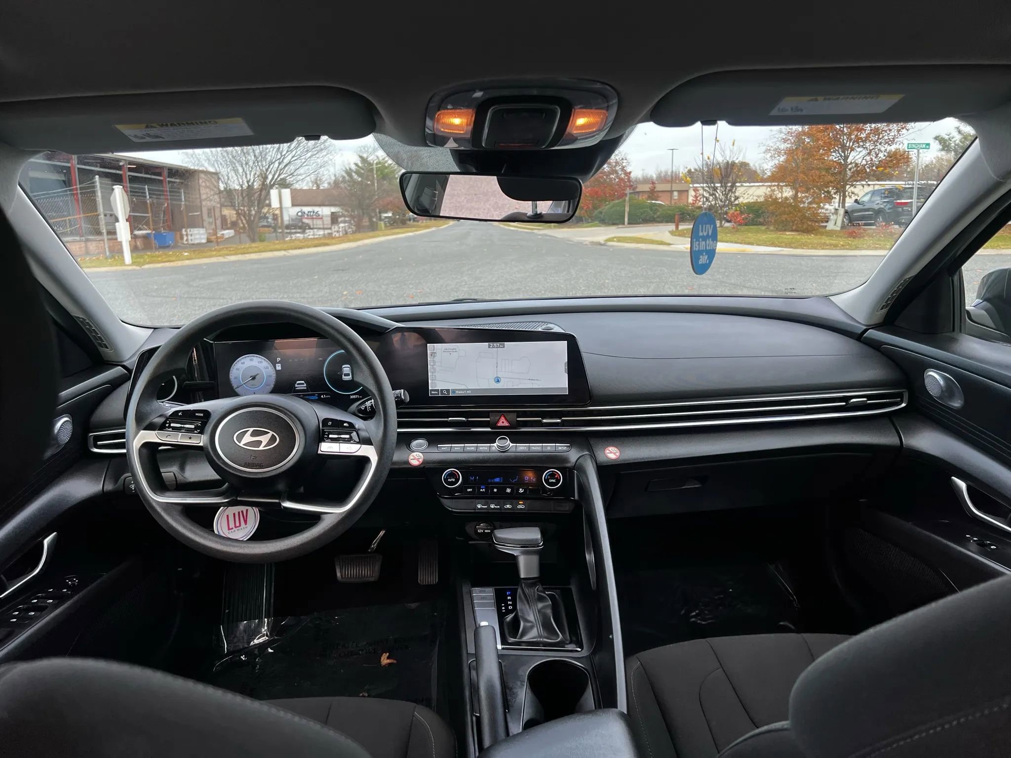 Used 2024 Hyundai Elantra SEL image 14