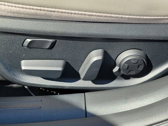 Used 2023 Genesis G70 3.3T w/ Sport Prestige Package image 22