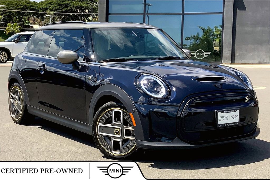 Certified 2024 MINI Cooper SE image 1