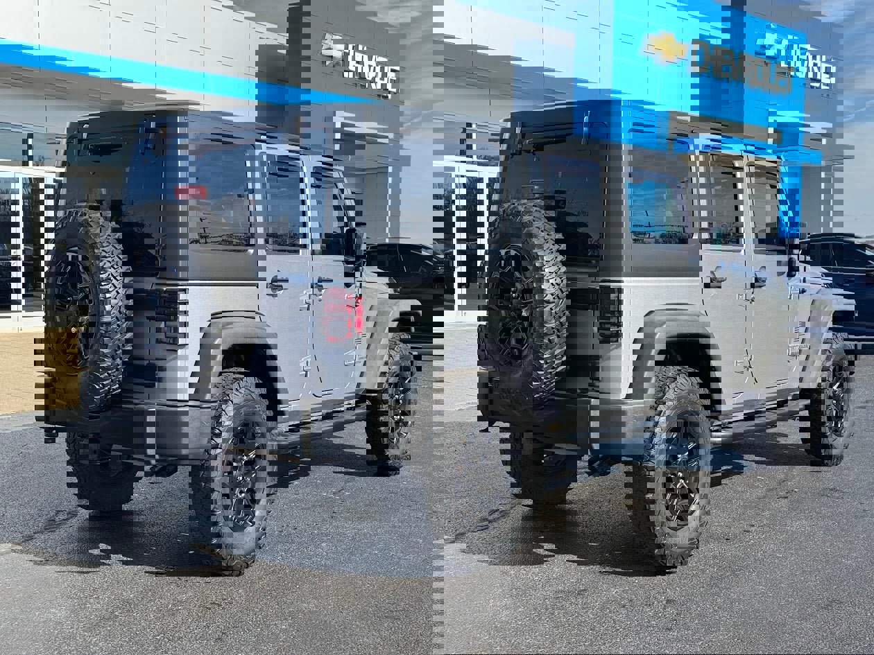 Used 2015 Jeep Wrangler Unlimited Sport image 5