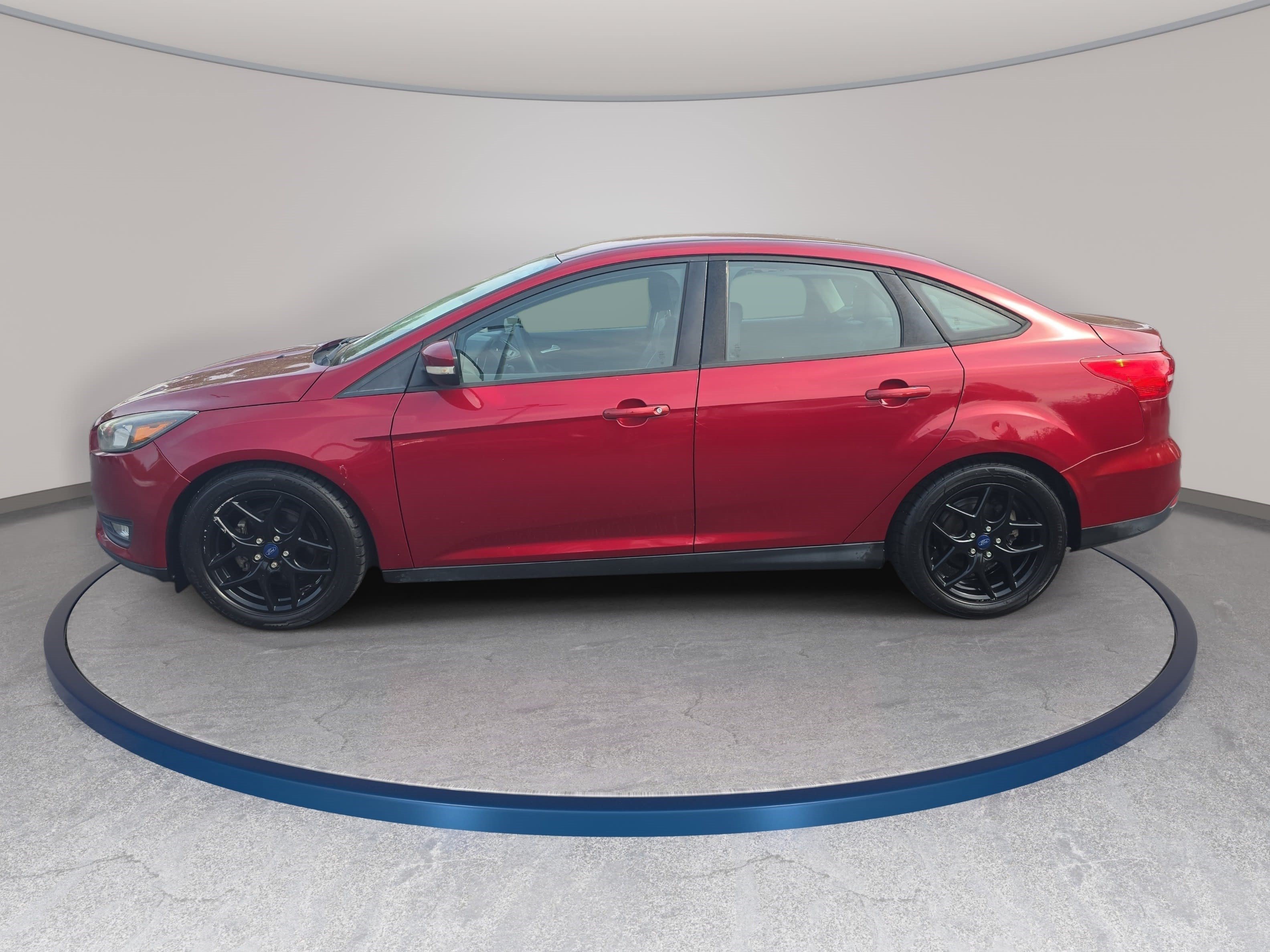 Used 2016 Ford Focus SE w/ Equipment Group 201A FWD image 8