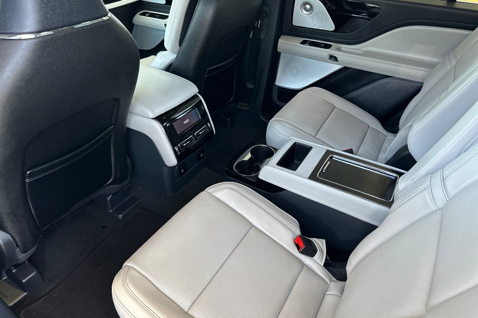 New 2026 Lincoln Aviator Reserve AWD/4WD image 11
