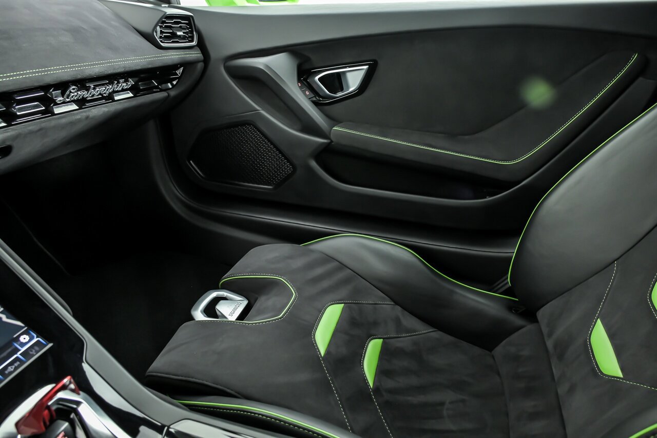 Used 2022 Lamborghini Huracan EVO RWD image 35