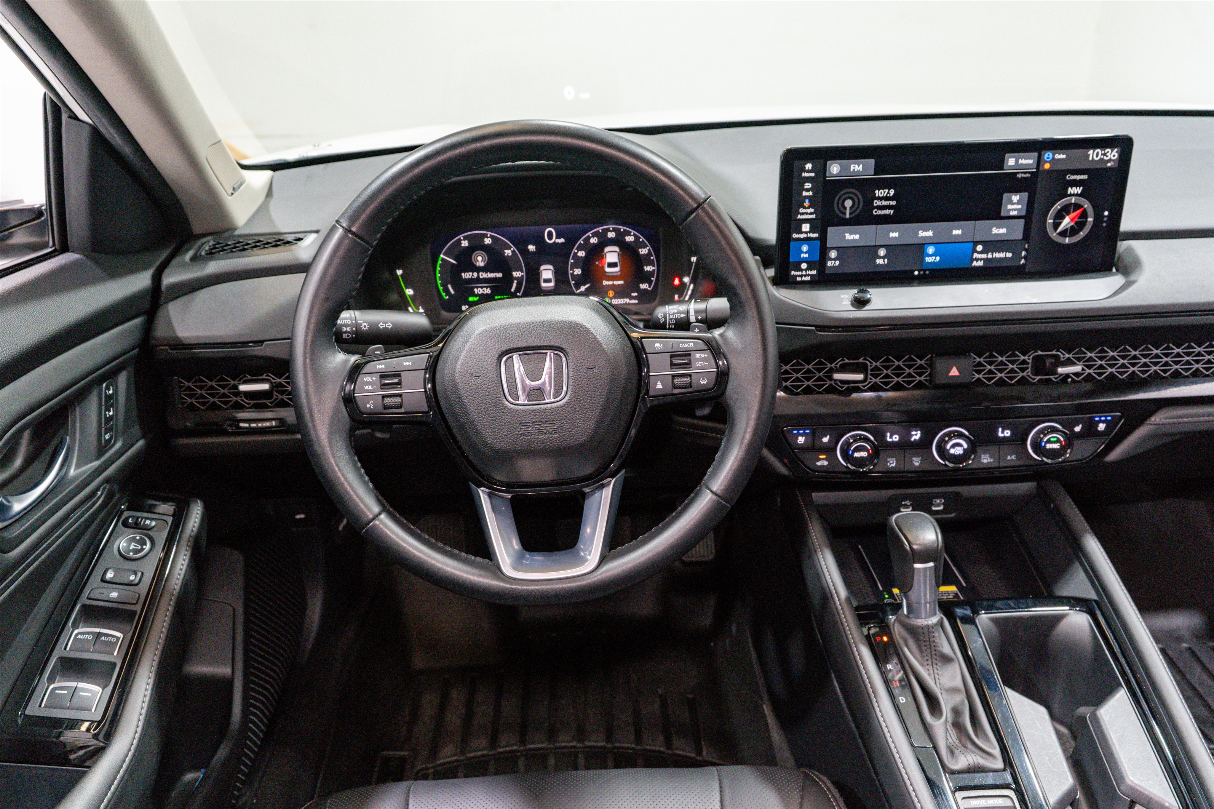 Used 2023 Honda Accord Touring image 11