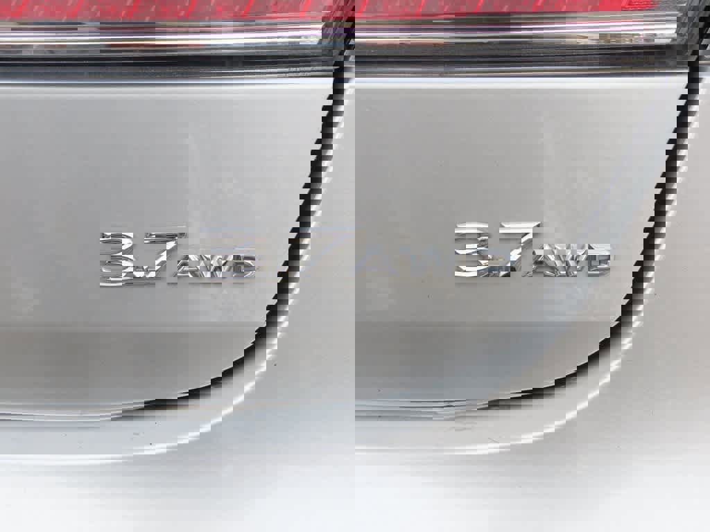 Used 2014 Lincoln MKZ AWD w/ Equipment Group 102A Reserve image 8