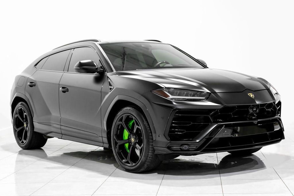 Used 2021 Lamborghini Urus image 3