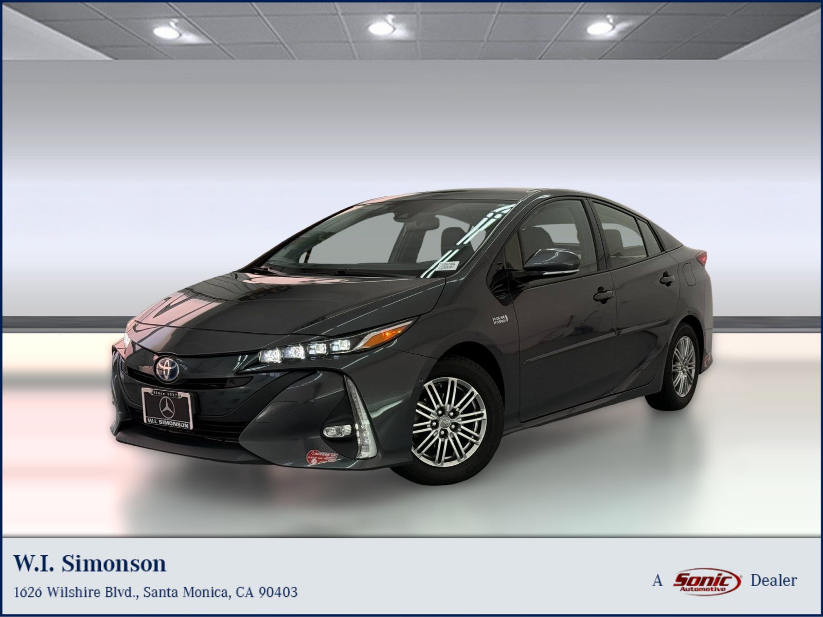 Used 2017 Toyota Prius Prime Advanced FWD image 1
