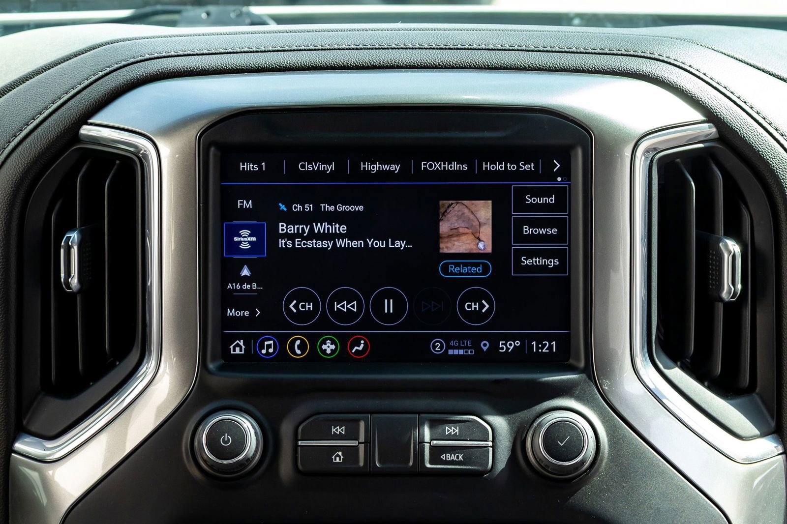 Used 2022 Chevrolet Silverado 2500 LTZ w/ LTZ Plus Package AWD/4WD image 24