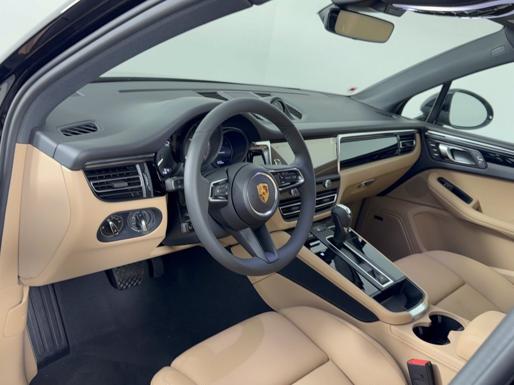 New 2026 Porsche Macan AWD/4WD image 4