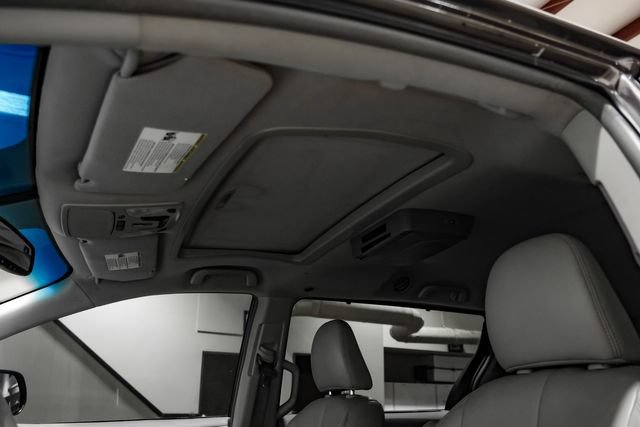 Used 2012 Toyota Sienna XLE FWD image 6