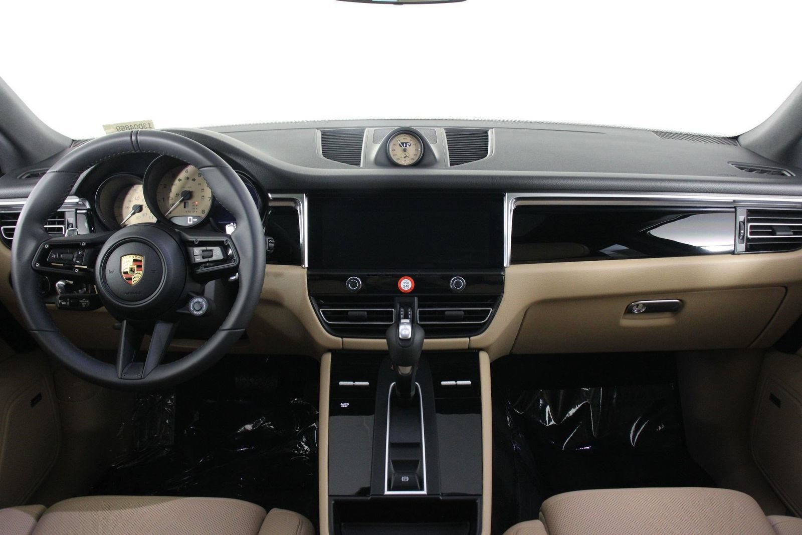 Certified 2026 Porsche Macan S AWD/4WD image 11
