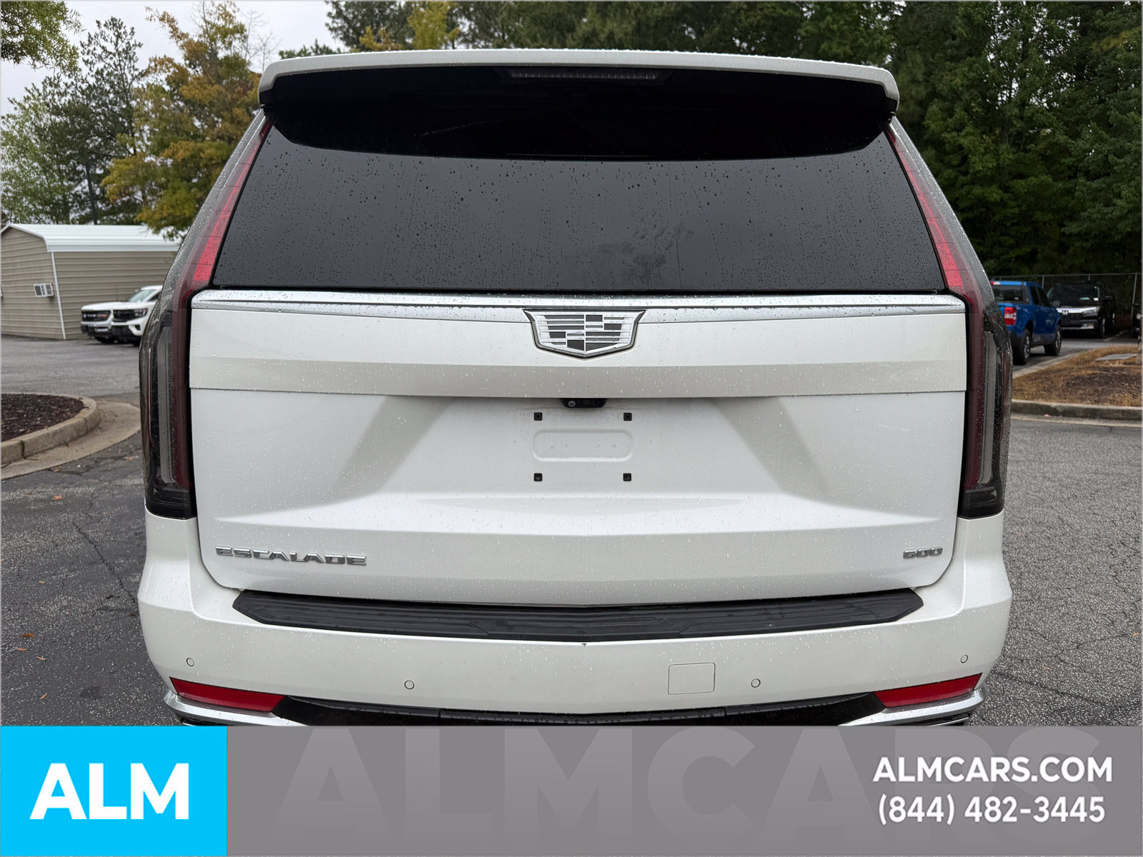 Used 2022 Cadillac Escalade Premium Luxury AWD/4WD image 12